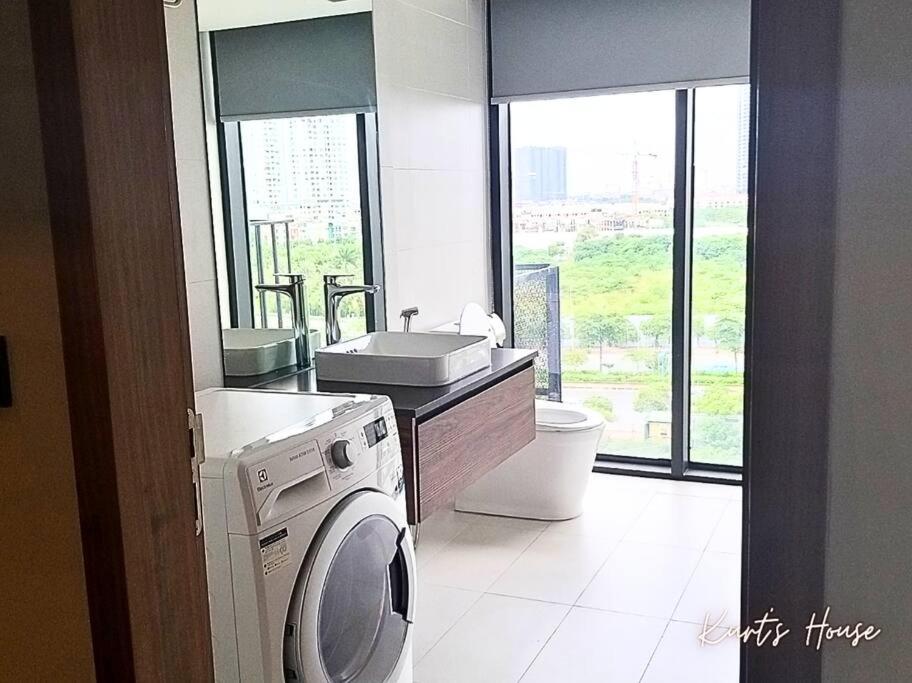 KURT'S HOUSE TÂY HỒ - 90m2 duplex apartment with cooking capacity