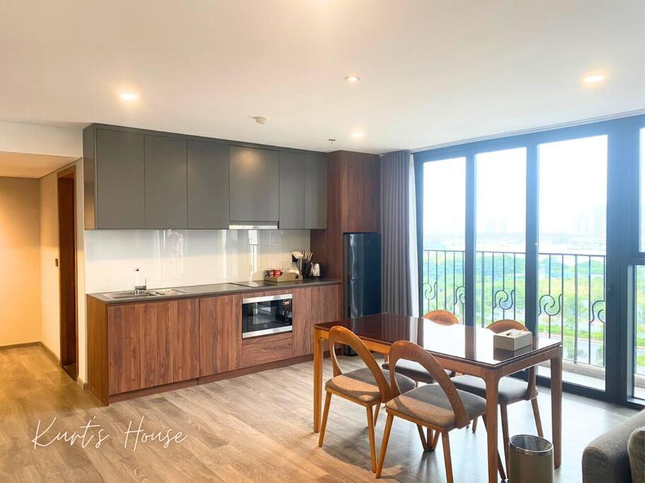 KURT'S HOUSE TÂY HỒ - 90m2 duplex apartment with cooking capacity