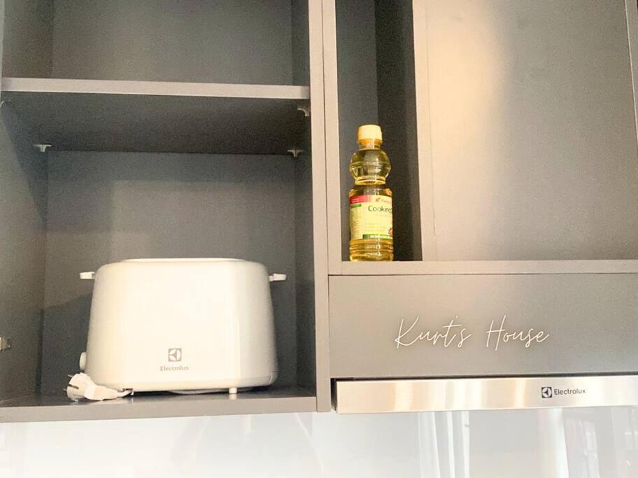 KURT'S HOUSE TÂY HỒ - 90m2 duplex apartment with cooking capacity