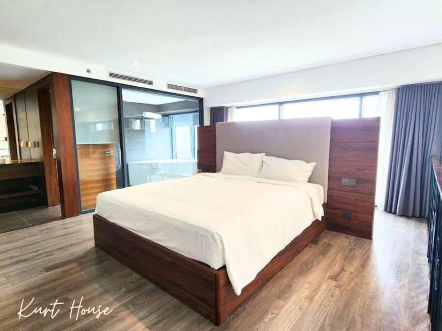 KURT'S HOUSE TÂY HỒ - 90m2 duplex apartment with cooking capacity
