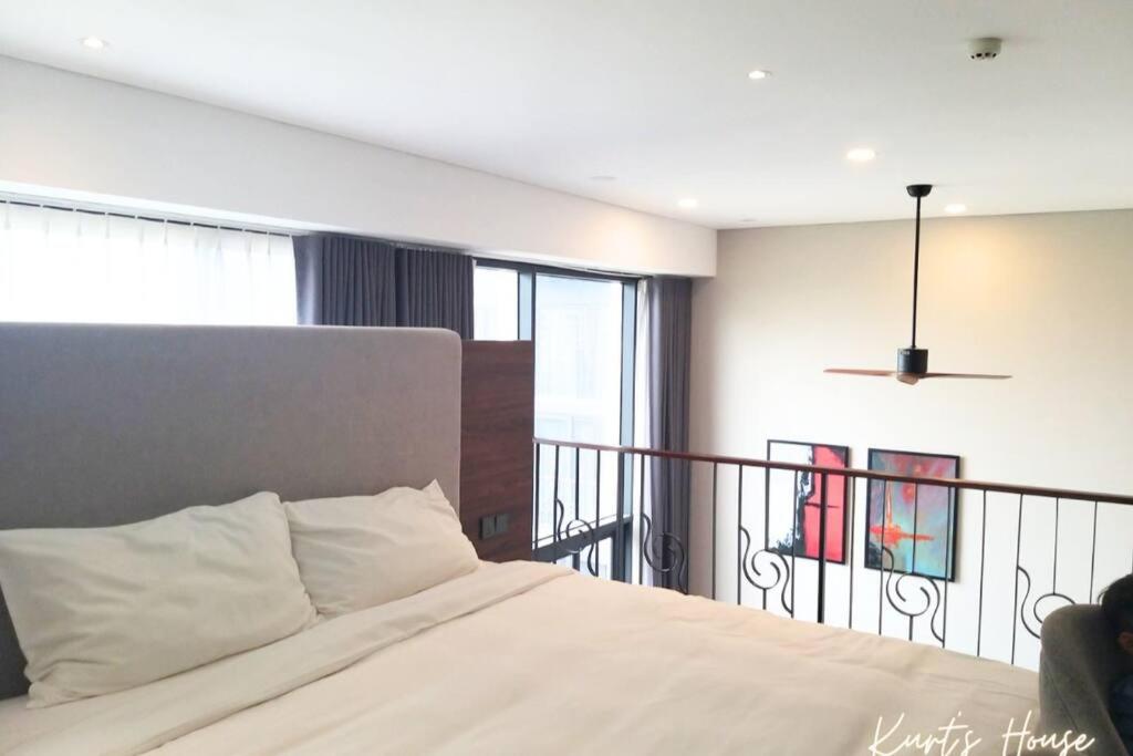 KURT'S HOUSE TÂY HỒ - 90m2 duplex apartment with cooking capacity