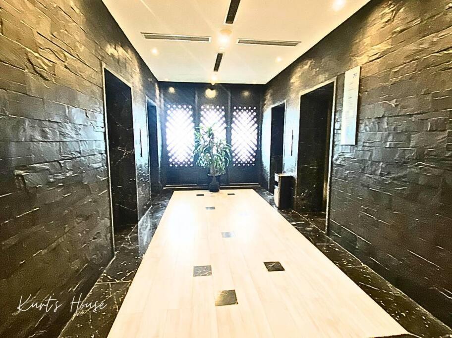 KURT'S HOUSE TÂY HỒ - 90m2 duplex apartment with cooking capacity