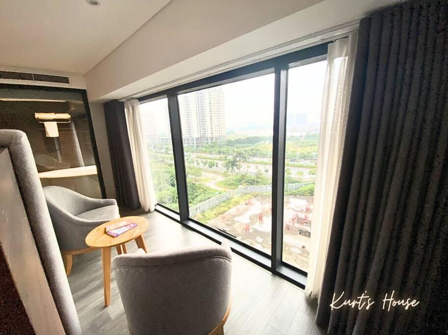 KURT'S HOUSE TÂY HỒ - 90m2 duplex apartment with cooking capacity
