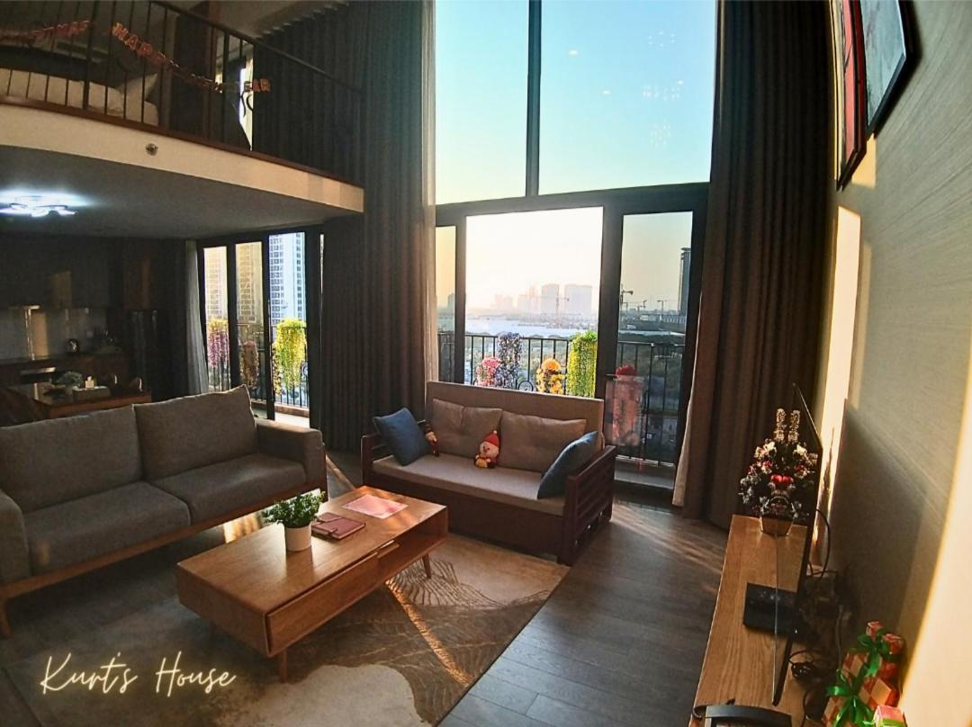 KURT'S HOUSE TÂY HỒ - 90m2 duplex apartment with cooking capacity