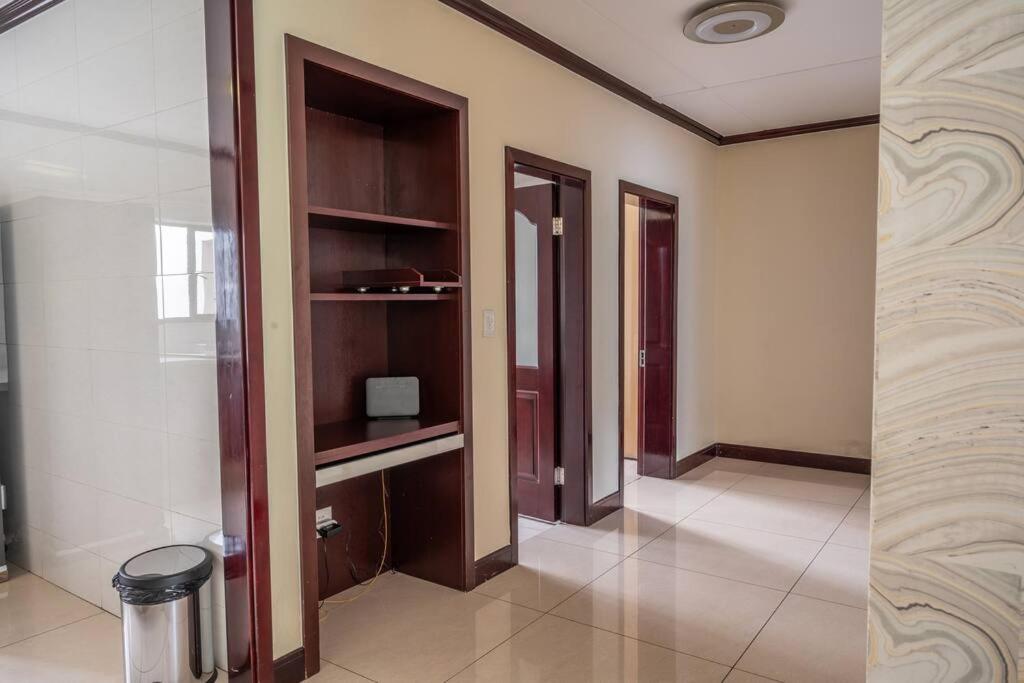 Luxurious 3 bed in Fourways view 3