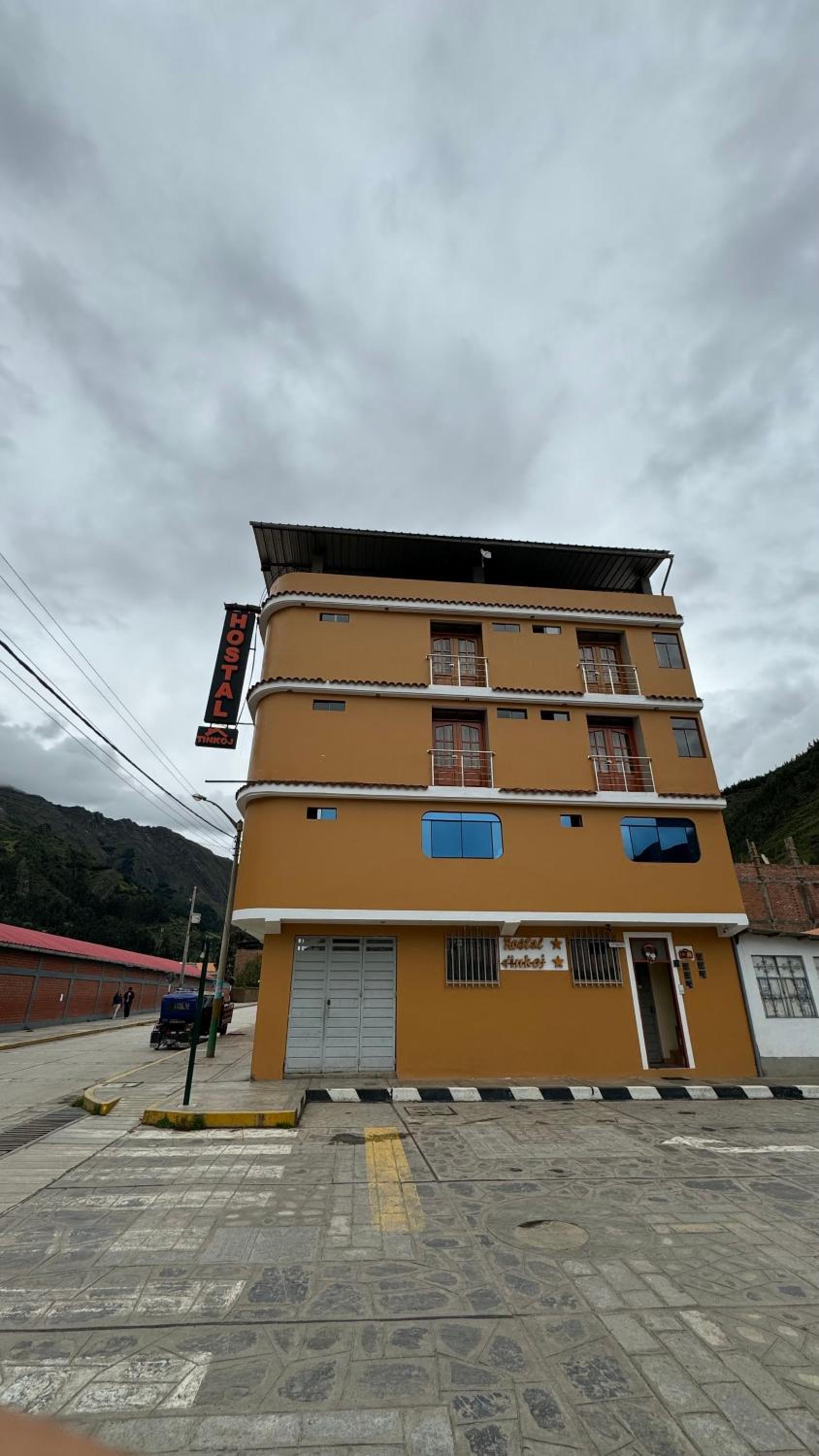 Hostal Tinkoj view 3