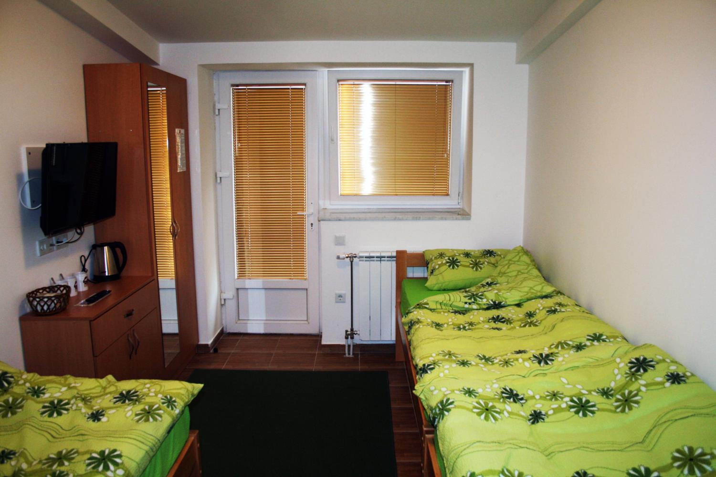 Photo 9