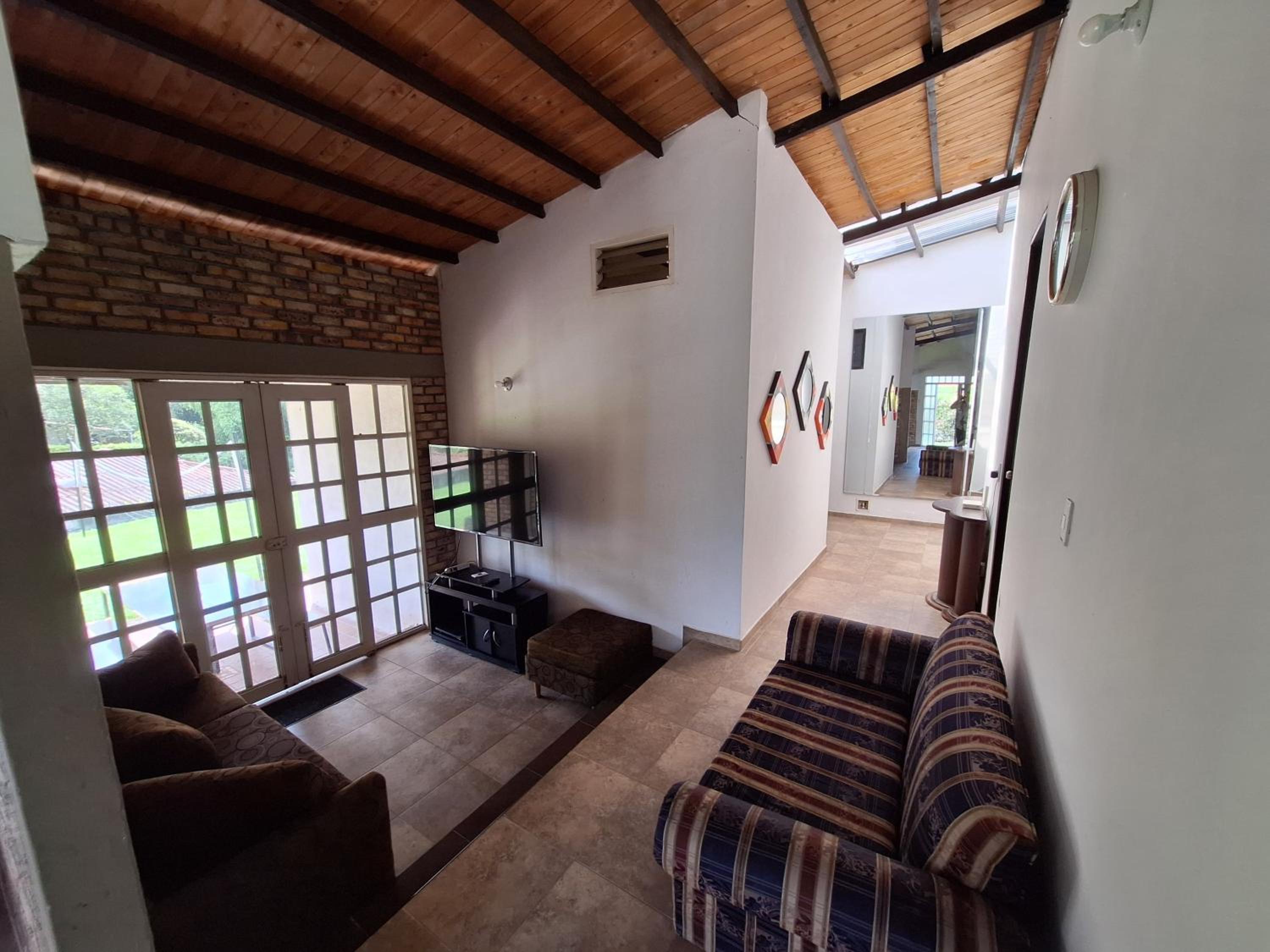 Simplicidad Campestre: Casa para Desconectar