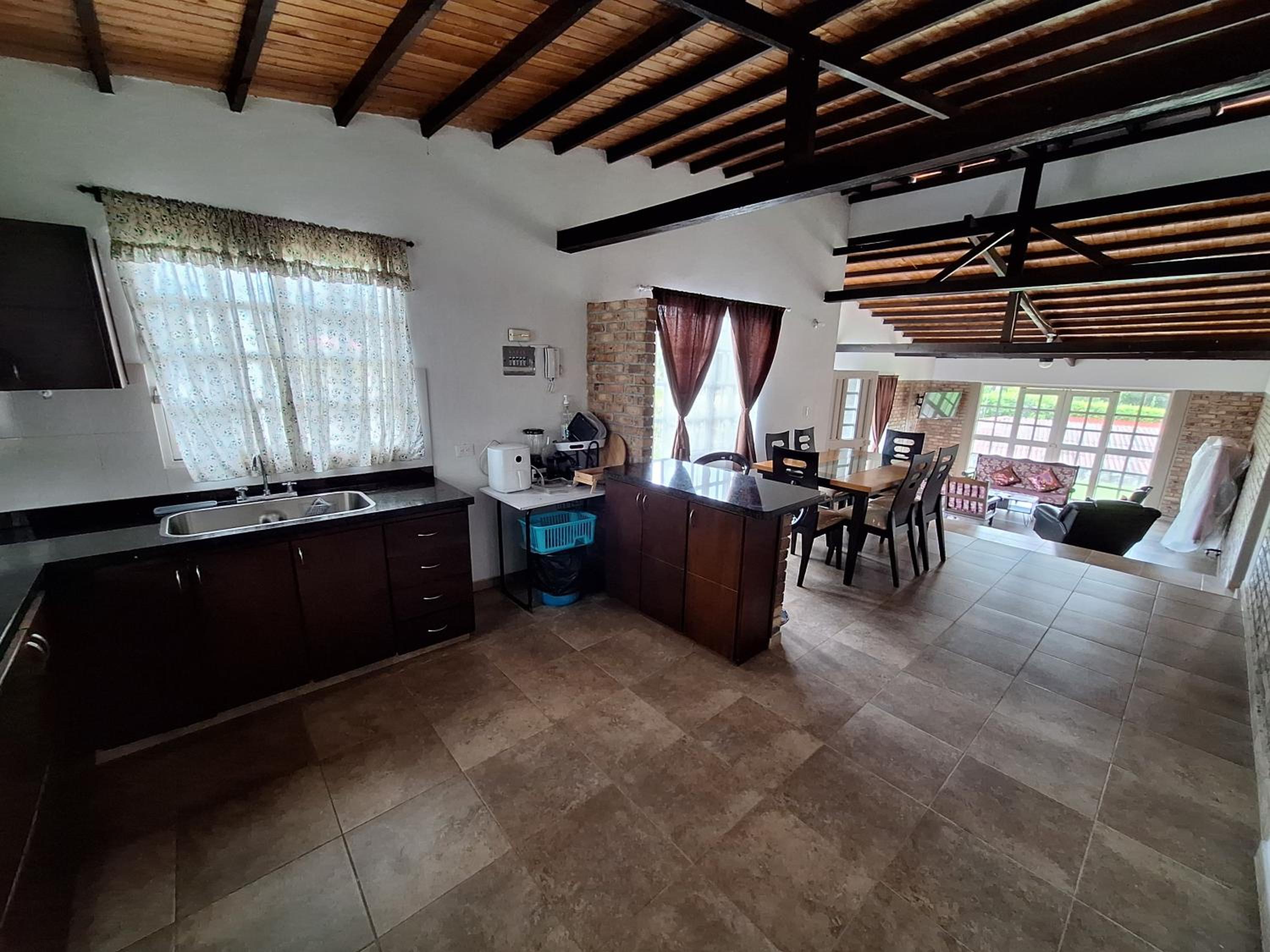 Simplicidad Campestre: Casa para Desconectar