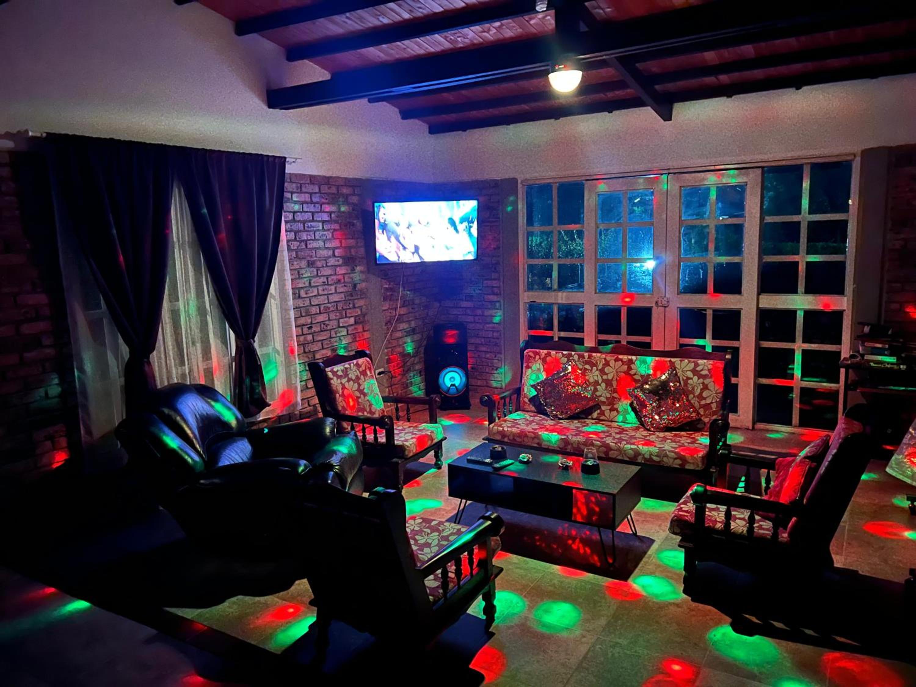 Simplicidad Campestre: Casa para Desconectar