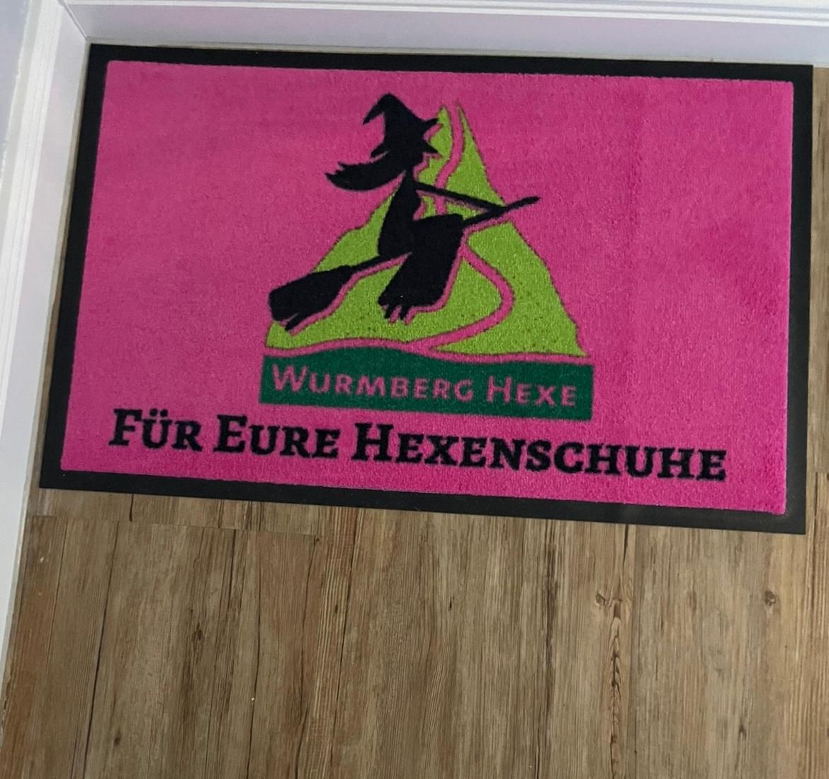 Hexe IV