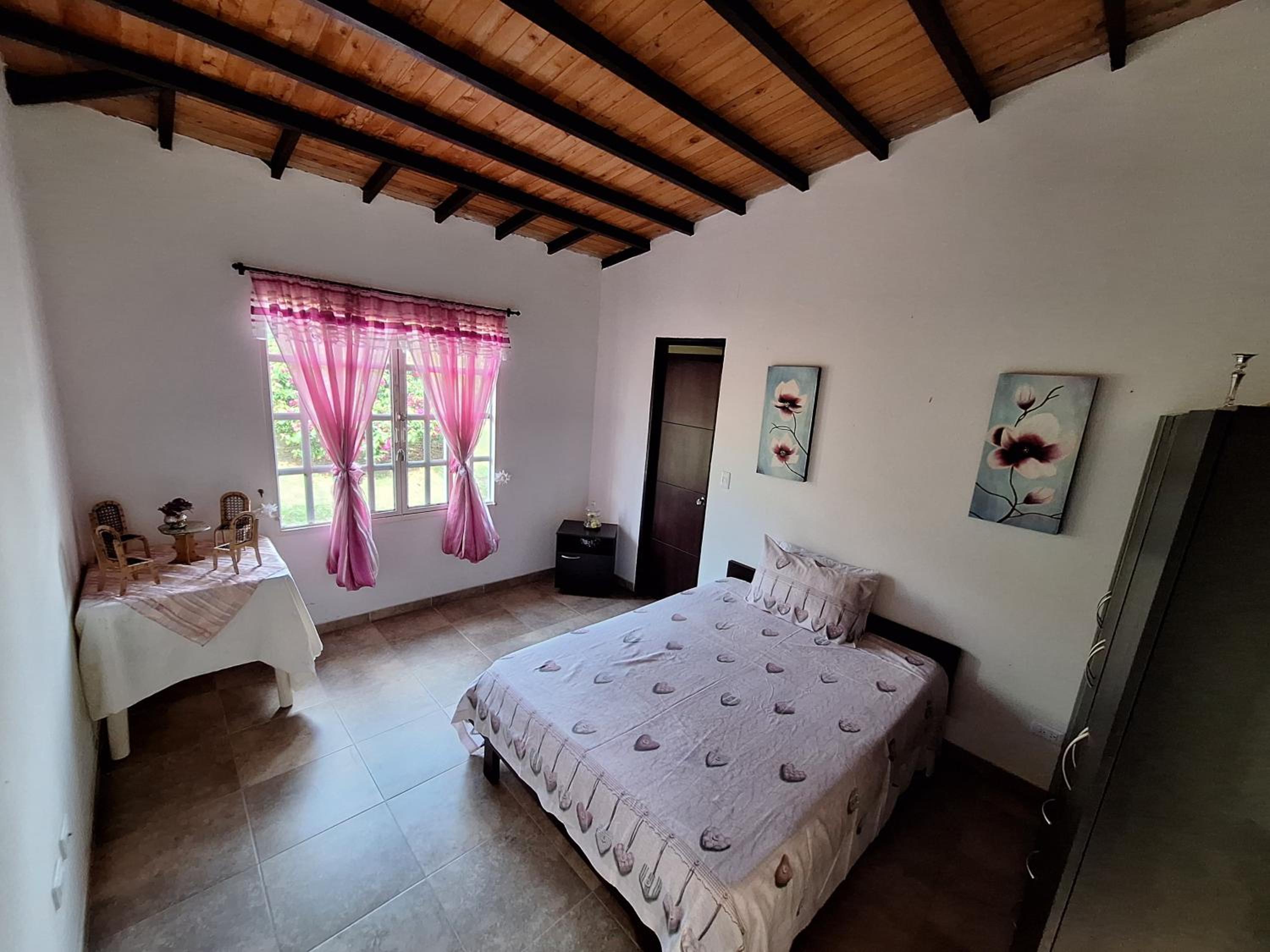 Simplicidad Campestre: Casa para Desconectar