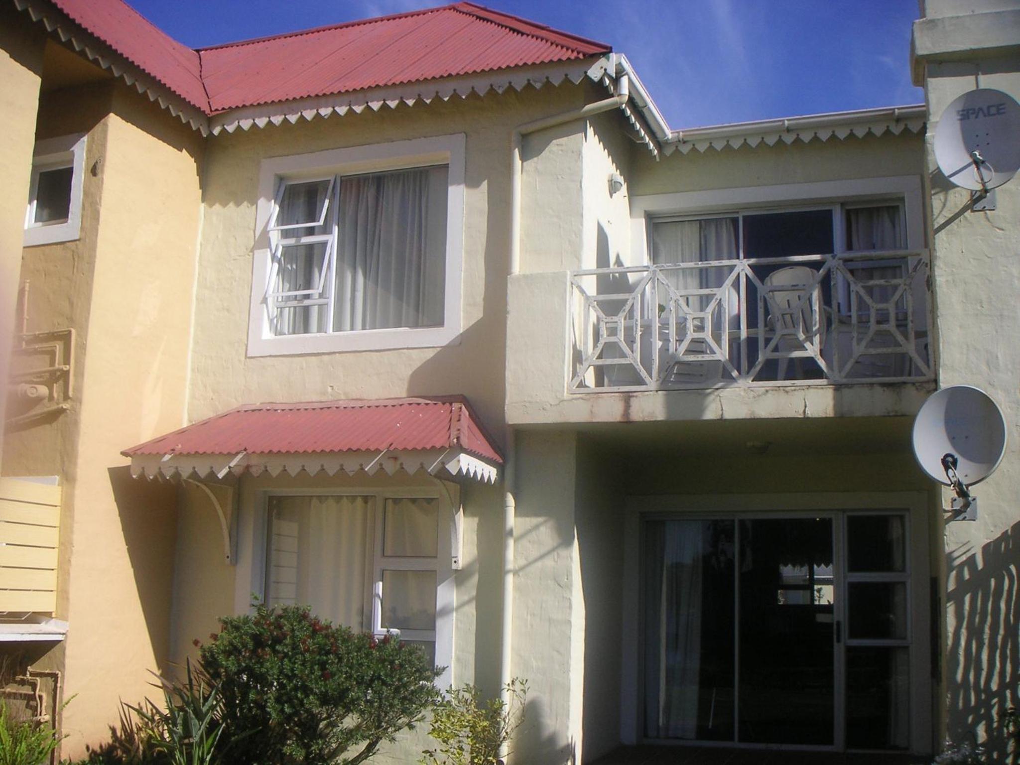 Waterside Living MC03 view 2