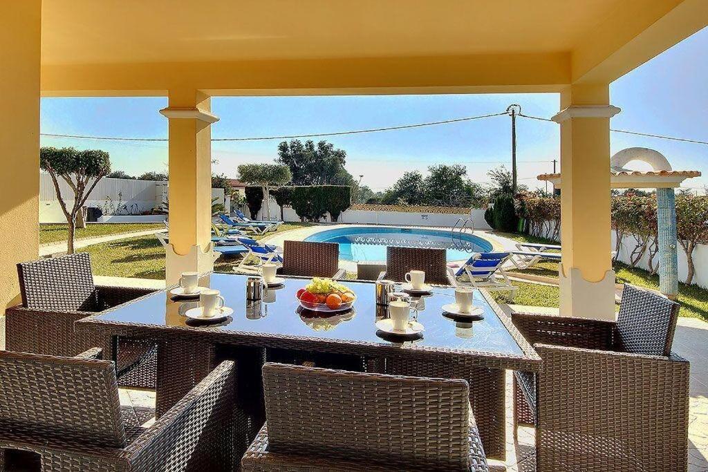 VILLA LINDA Palace view 4