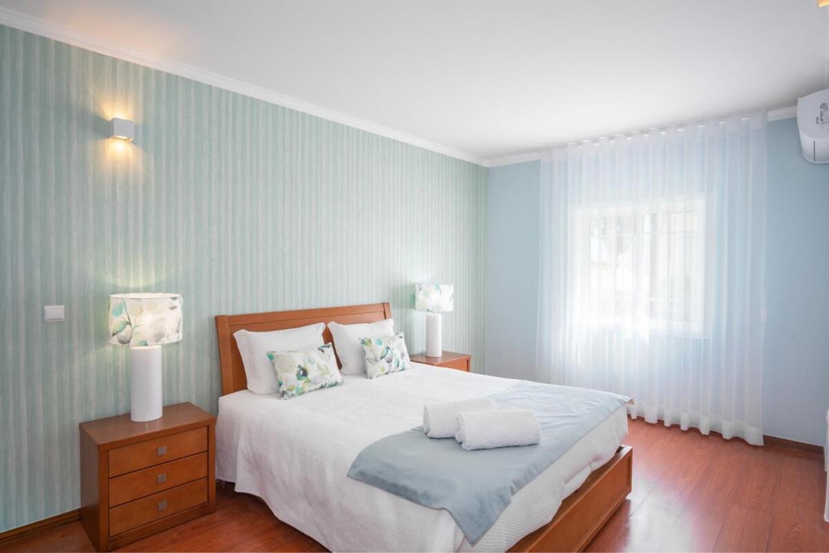 London Old Town Apartment view 2