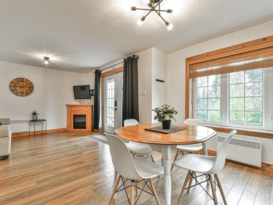 Peaceful Tremblant Cottage