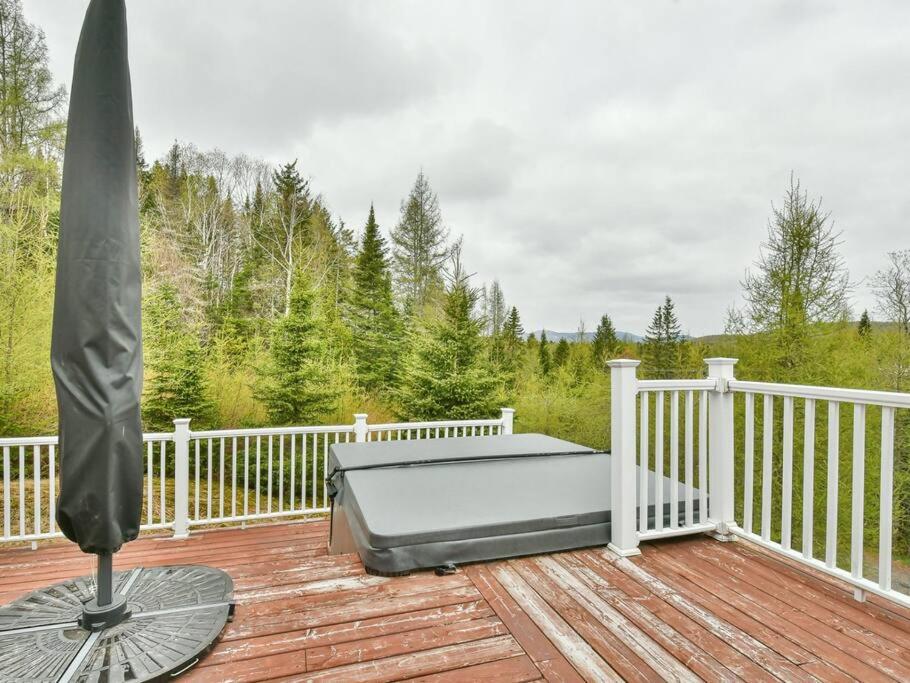 Peaceful Tremblant Cottage
