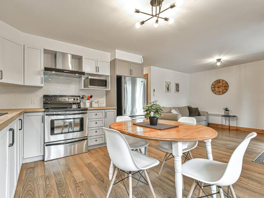 Peaceful Tremblant Cottage