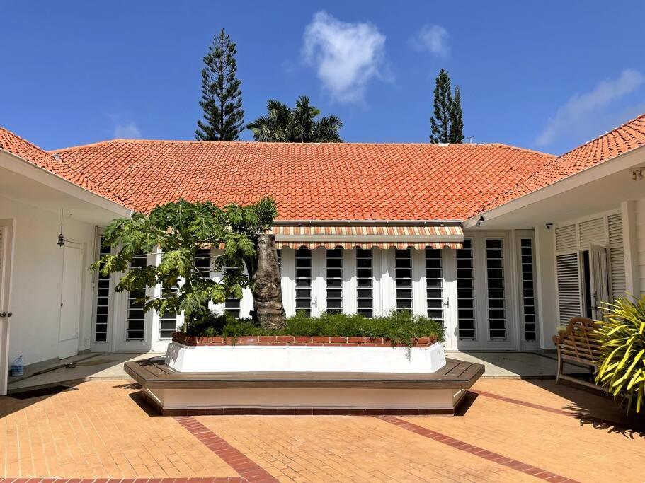 Grand Mahaai Villa