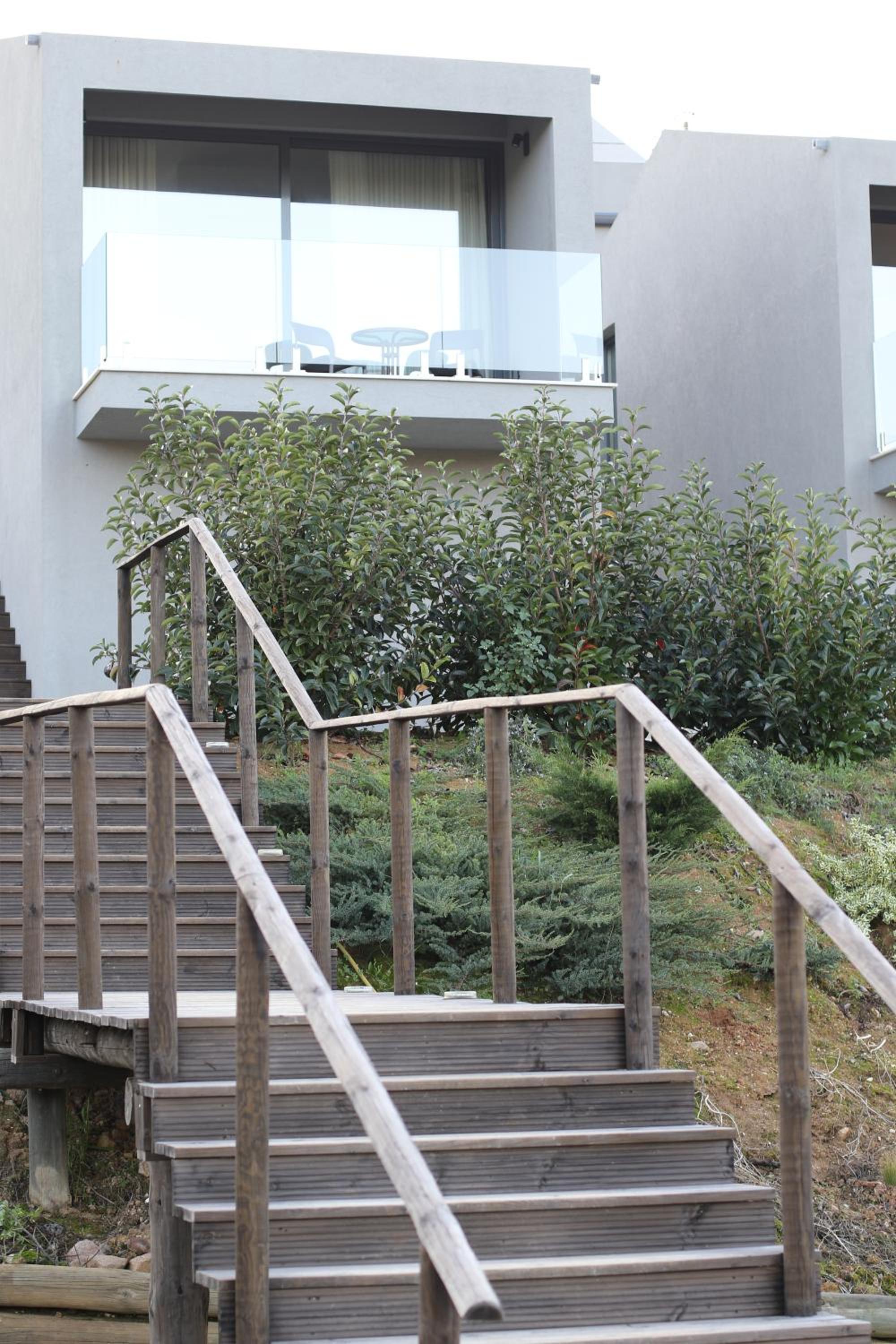 Zambujal Suites view 2
