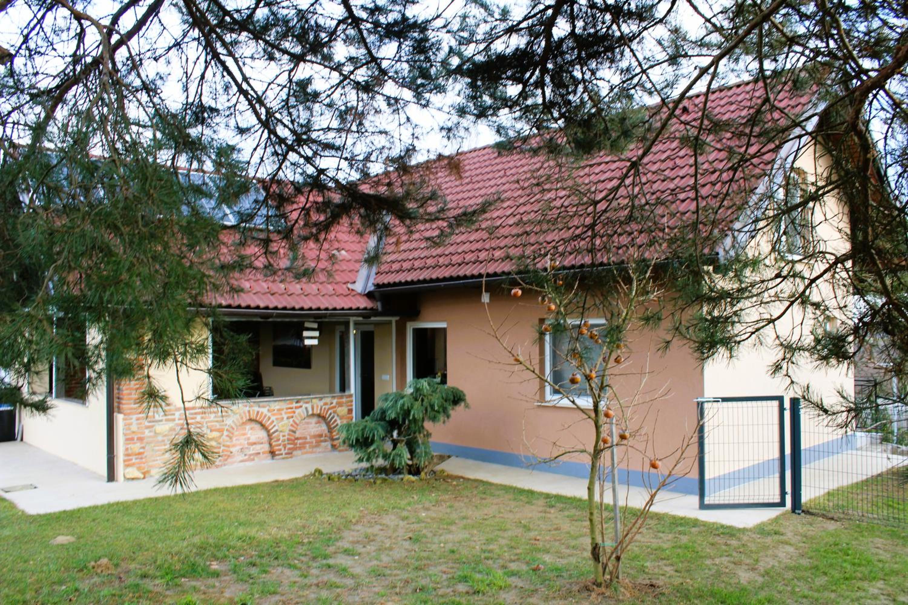 POČITNIŠKA HIŠA SONČNI VRH view 4