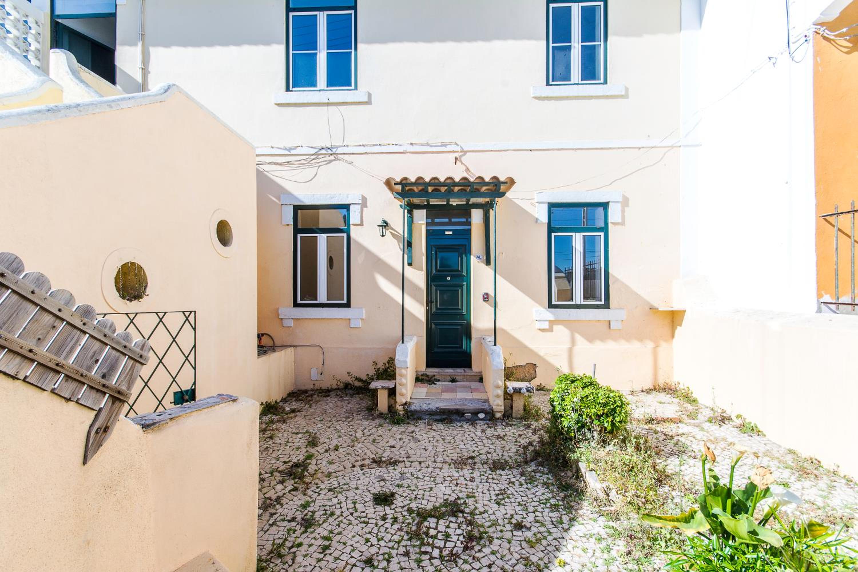 Fantastic Spacious Apartment near Carcavelos Beach