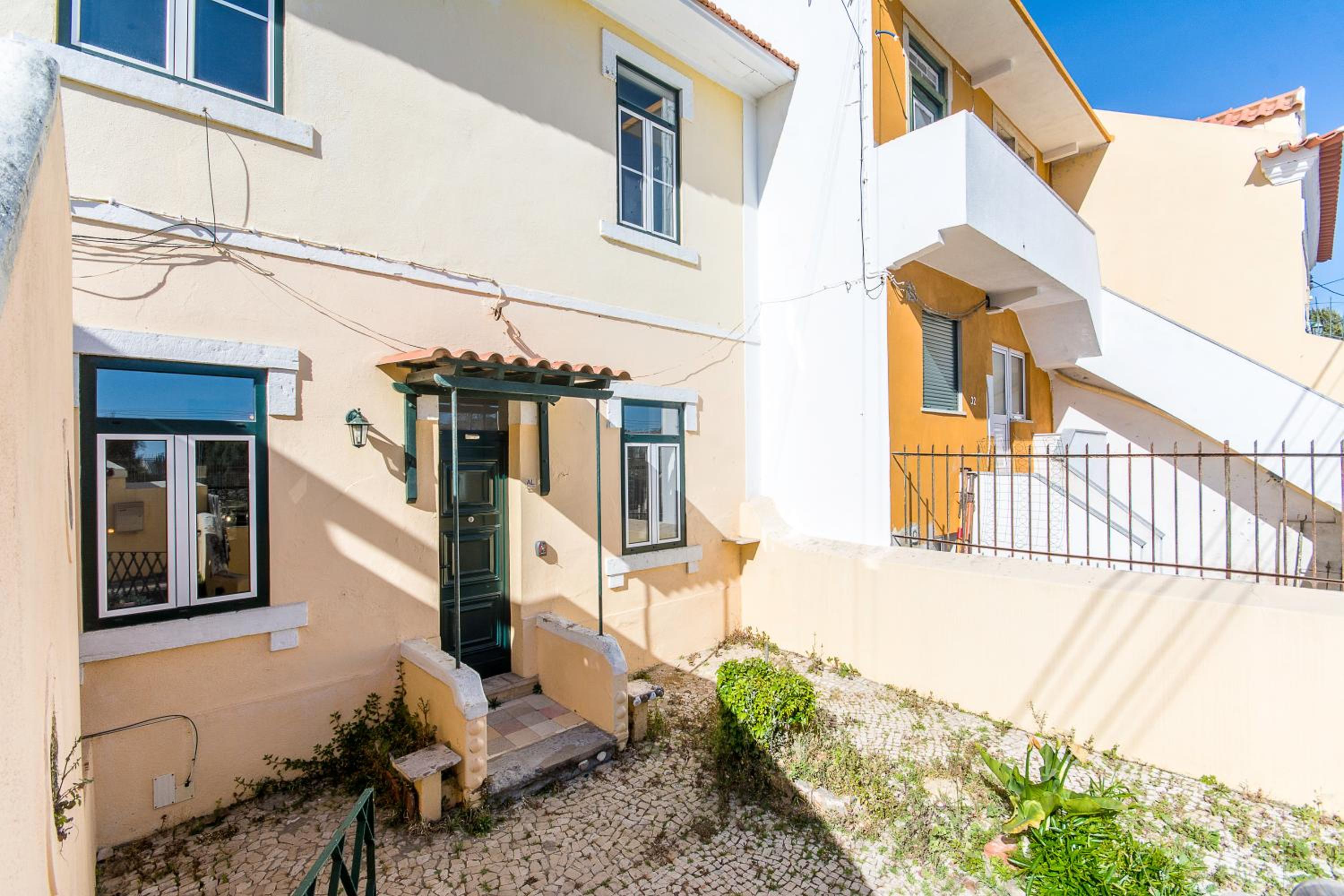 Fantastic Spacious Apartment near Carcavelos Beach