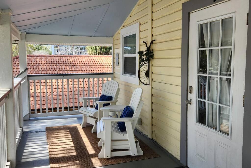 Cozy Apartment Overlooking Downtown and Park NO KIDS, NO PETS view 2