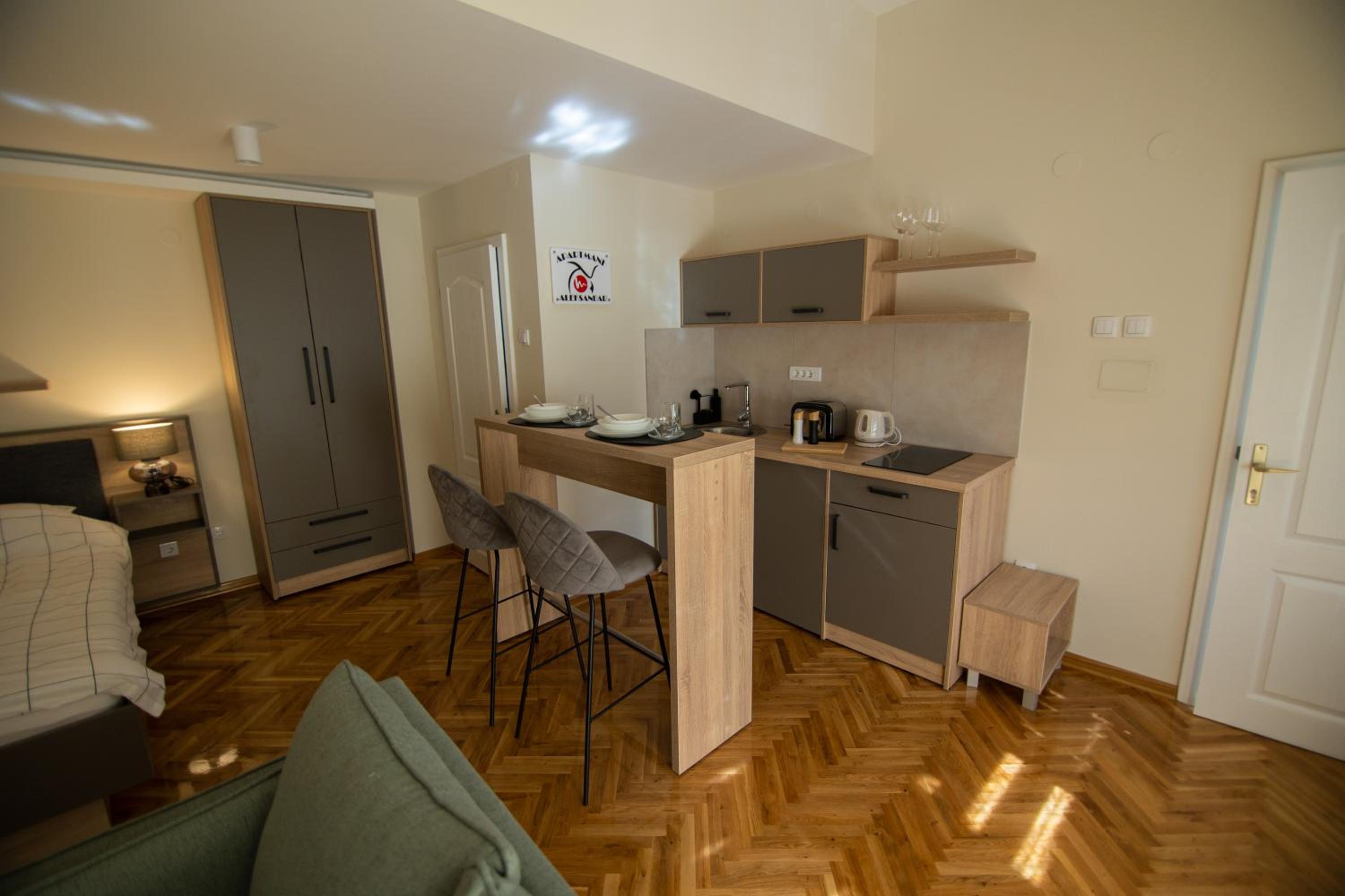 Photo 15