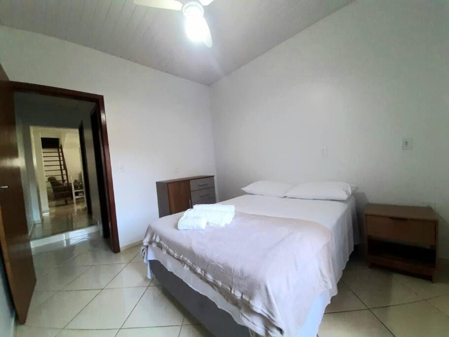 Casa nova no Booking, no coração da Meia Praia.
