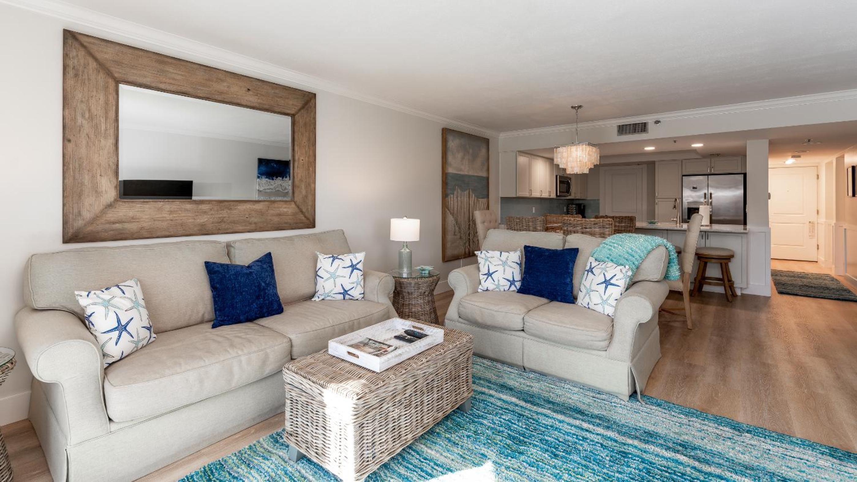 Enjoy the balcony with an ocean view located on the no-drive beach! view 4