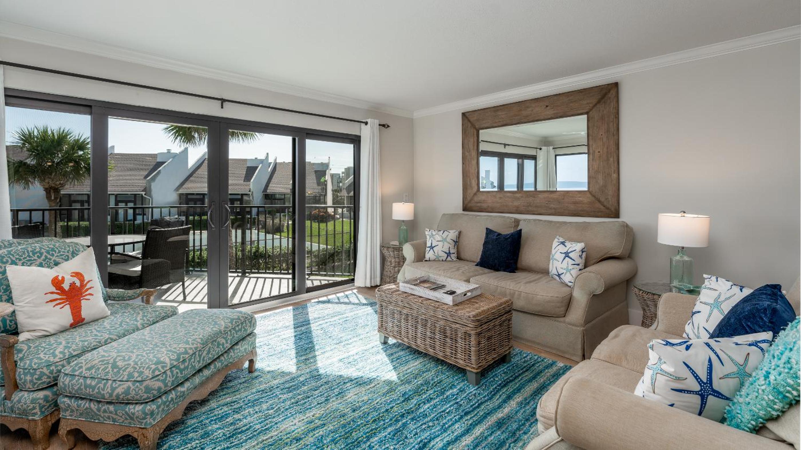 Enjoy the balcony with an ocean view located on the no-drive beach! view 5