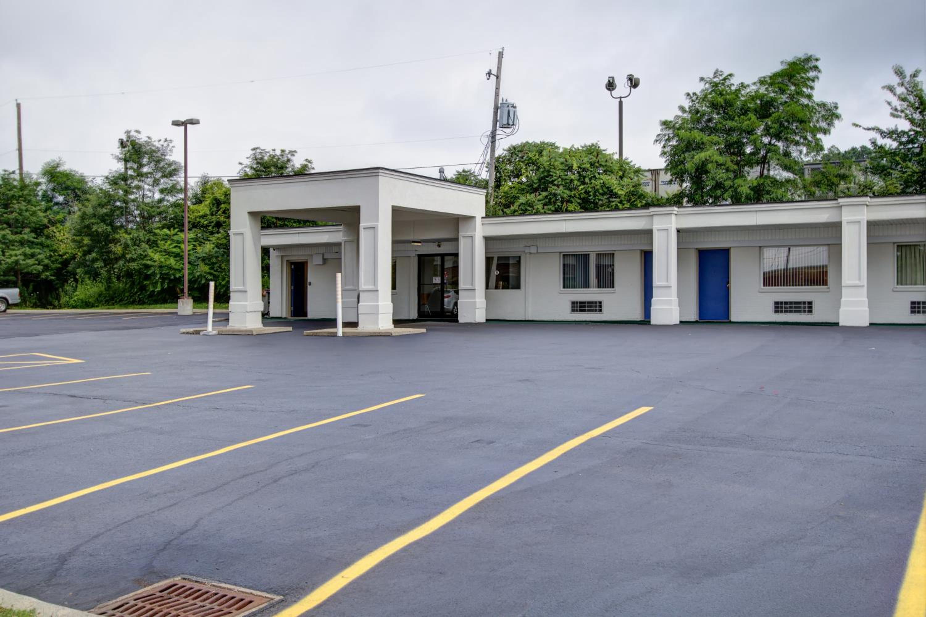 Motel 6-Richfield, OH view 4