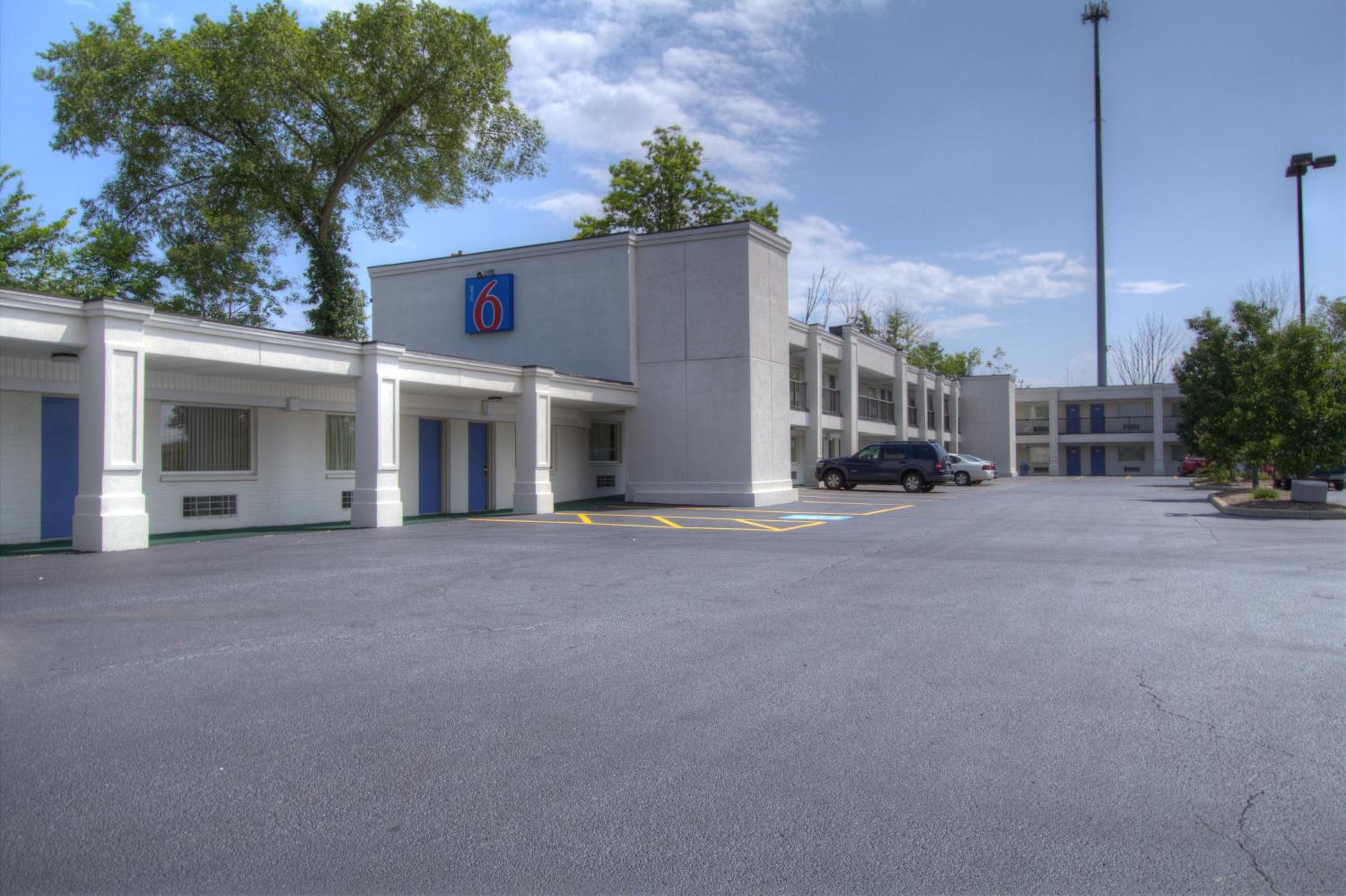 Motel 6-Richfield, OH view 3