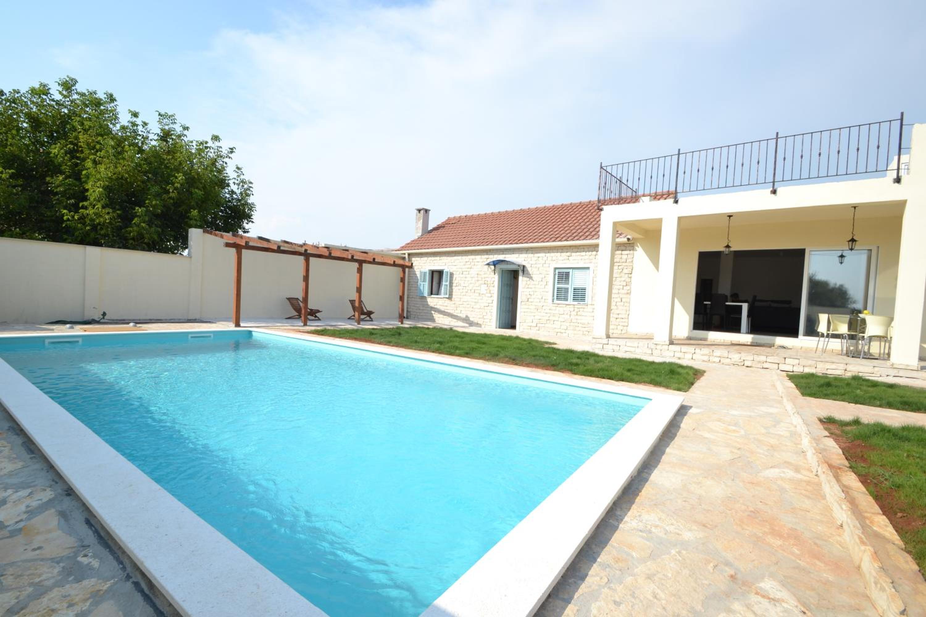 Photo 38