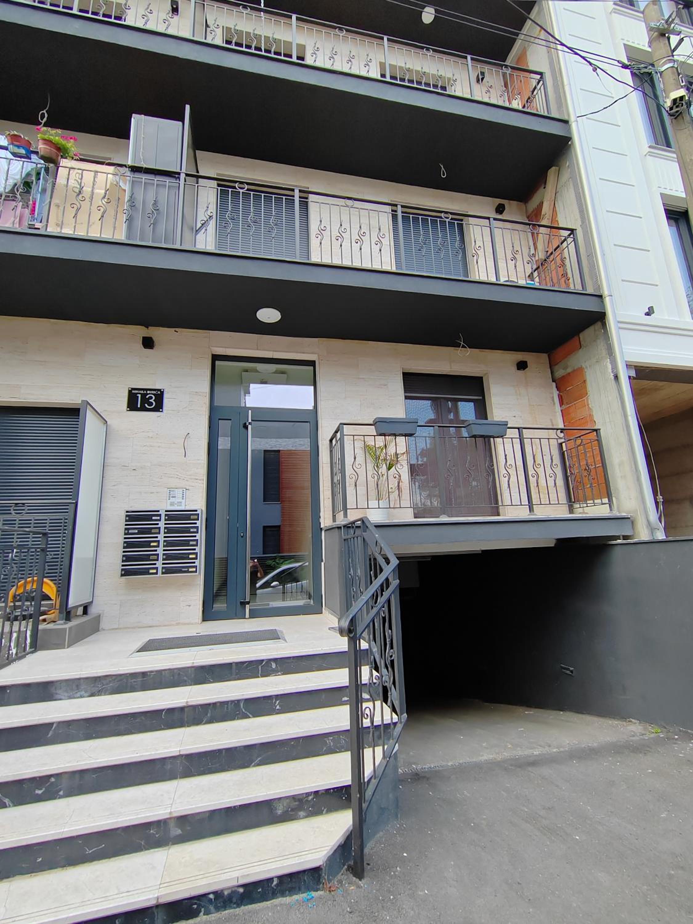 New luxury apartment by Magenta view 2