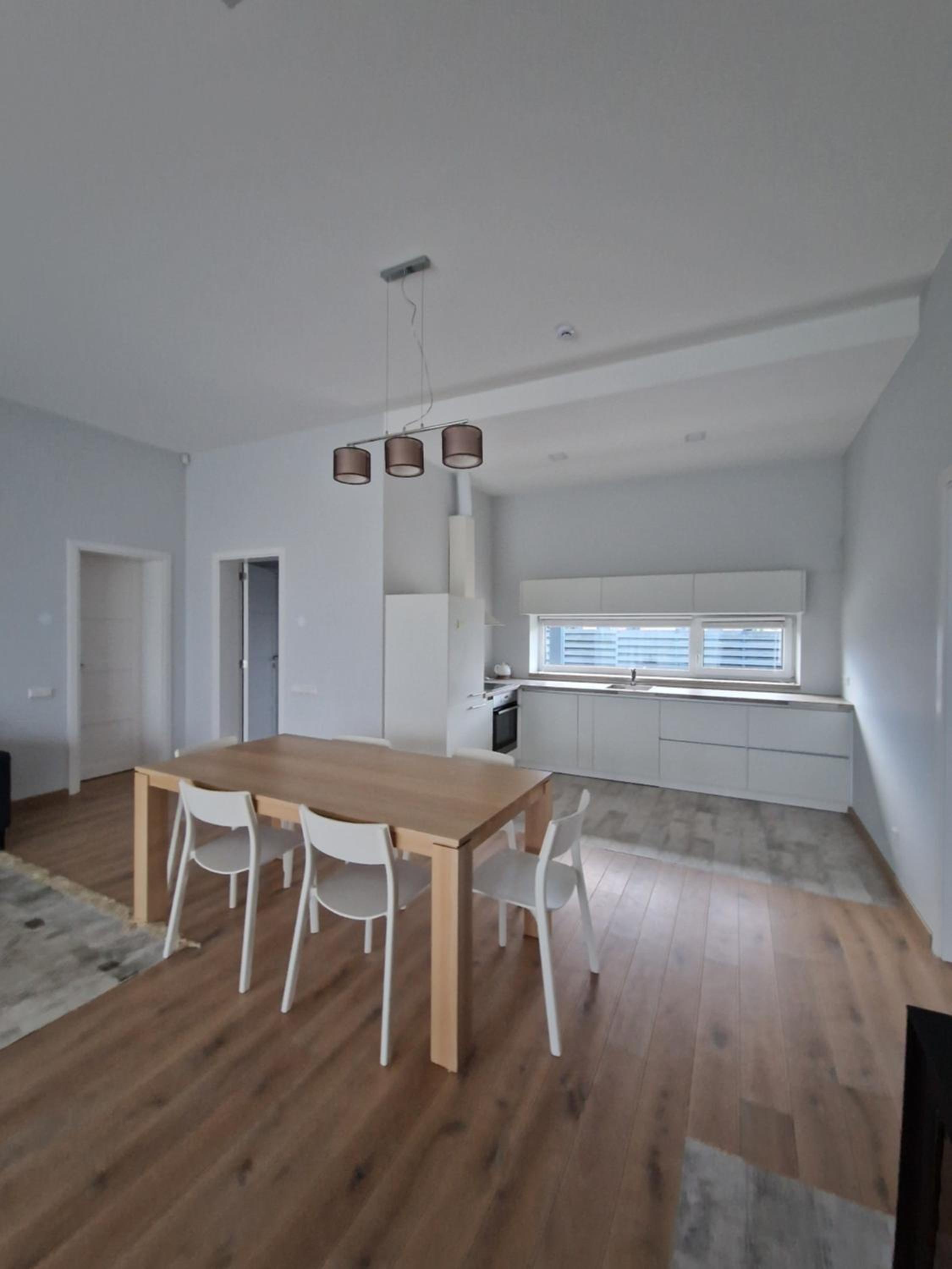 IG House view 3