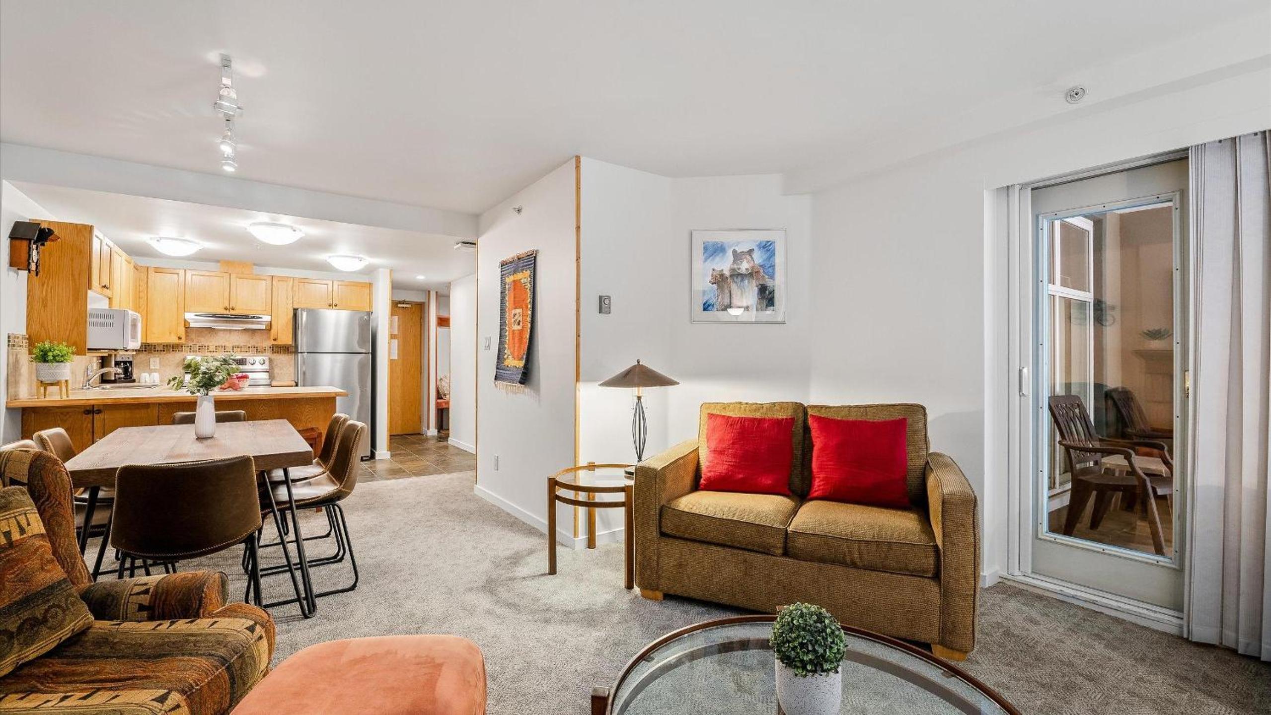 Woodrun Lodge 214 | Ski-in-Ski-Out Condo, Heated Pool, Hot Tub, Gym