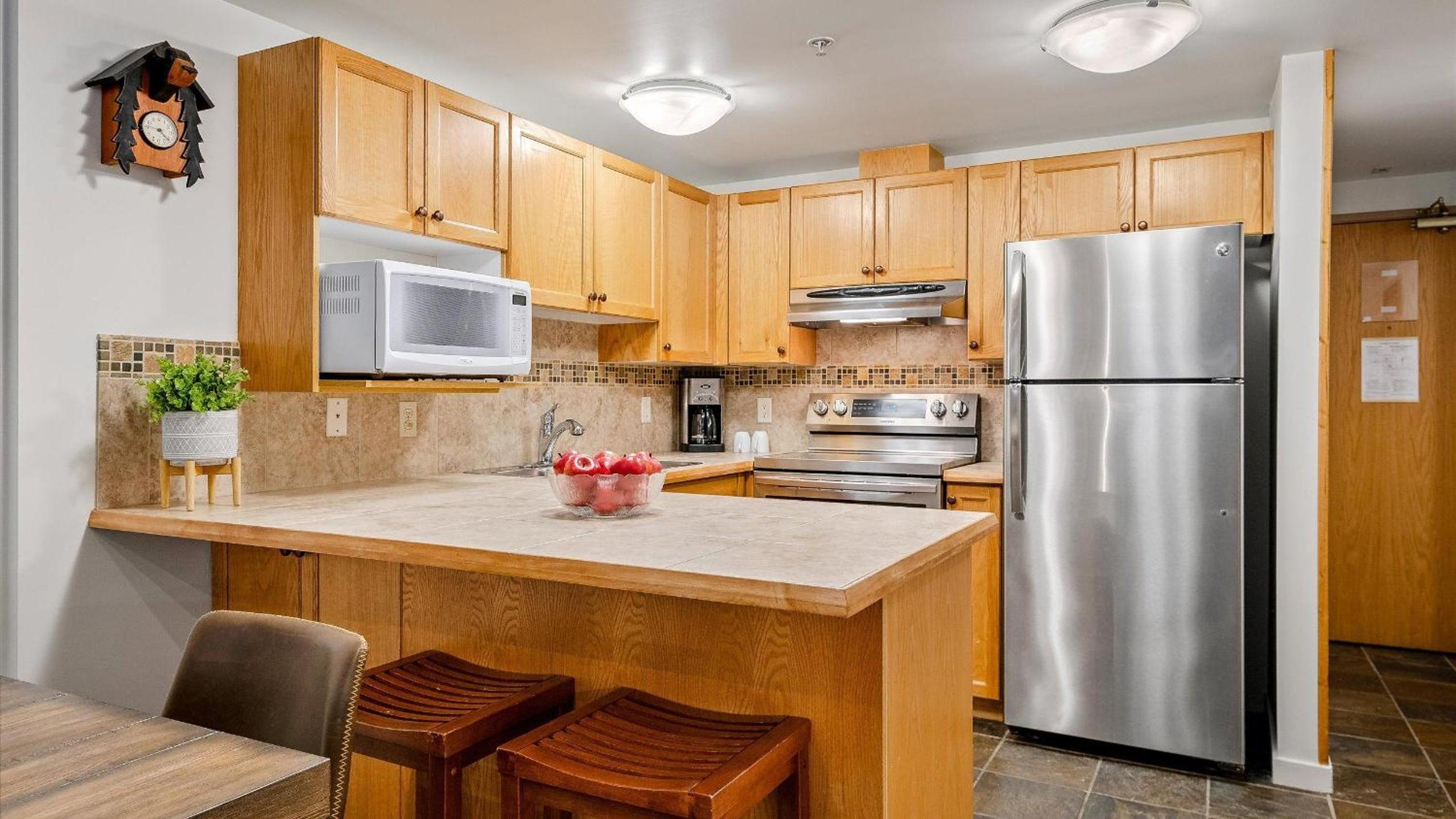 Woodrun Lodge 214 | Ski-in-Ski-Out Condo, Heated Pool, Hot Tub, Gym