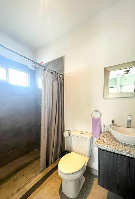 Modern & convenient condo in Jaco downtown