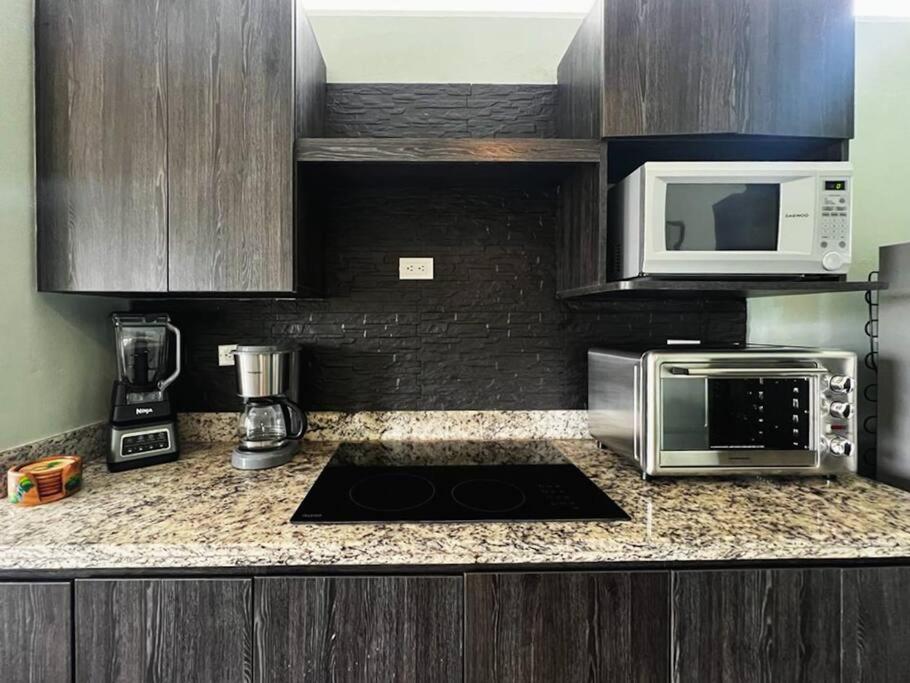 Modern & convenient condo in Jaco downtown