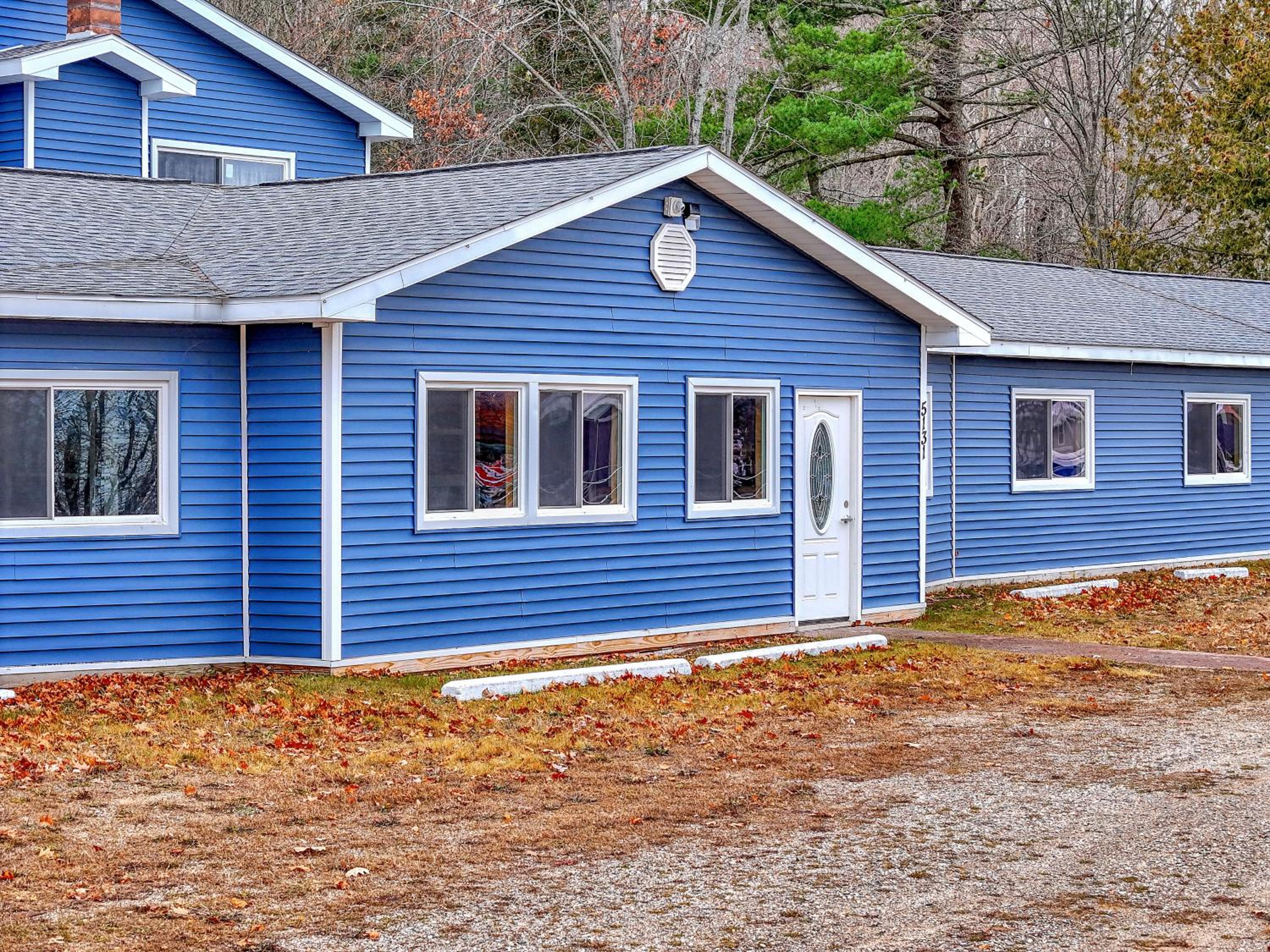 The Blue Anchor Unit #1 view 4