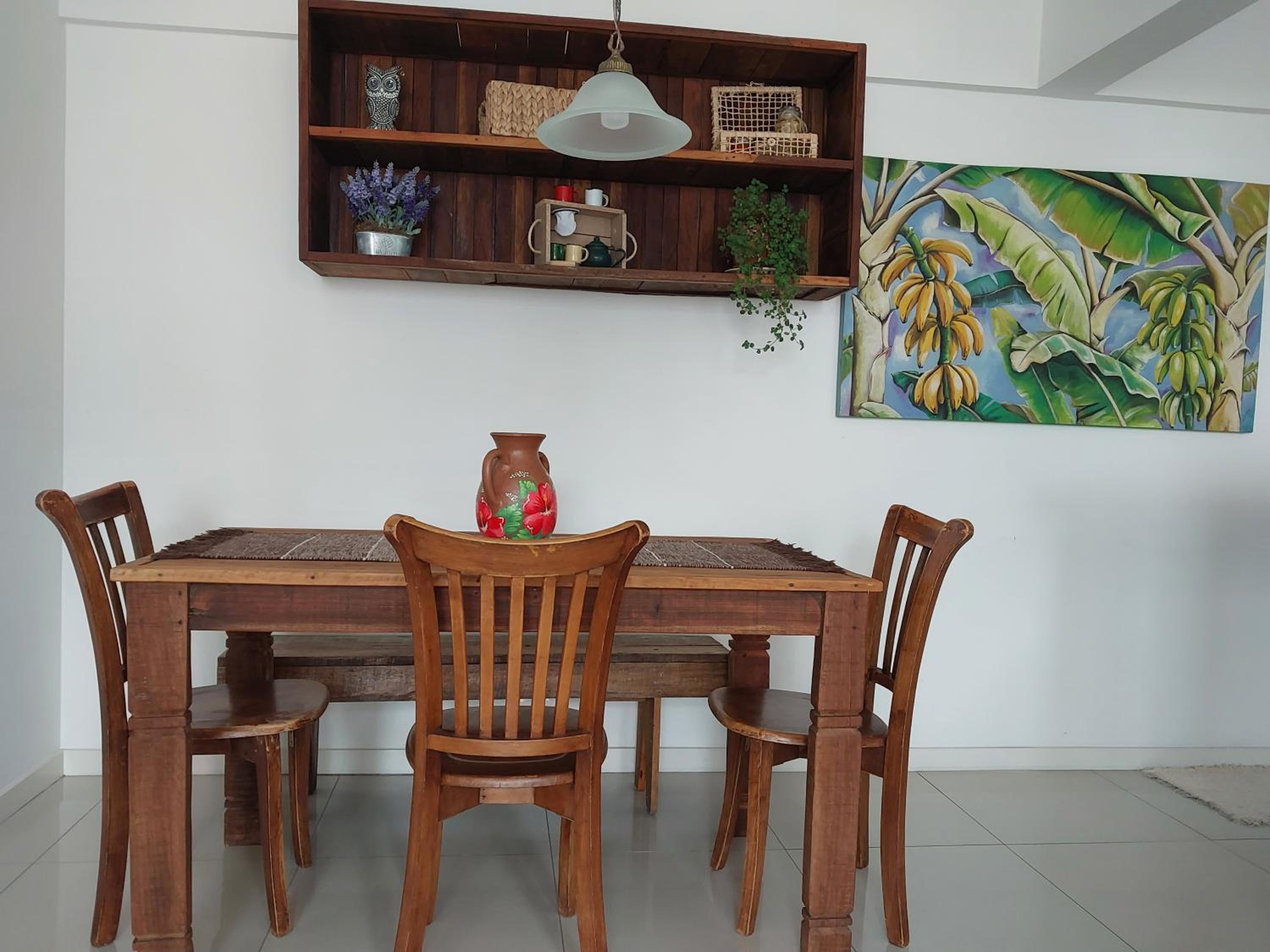 Melhor custo benefício no centro 4 pessoas, 2Q, ar, garagem, cozinha completa