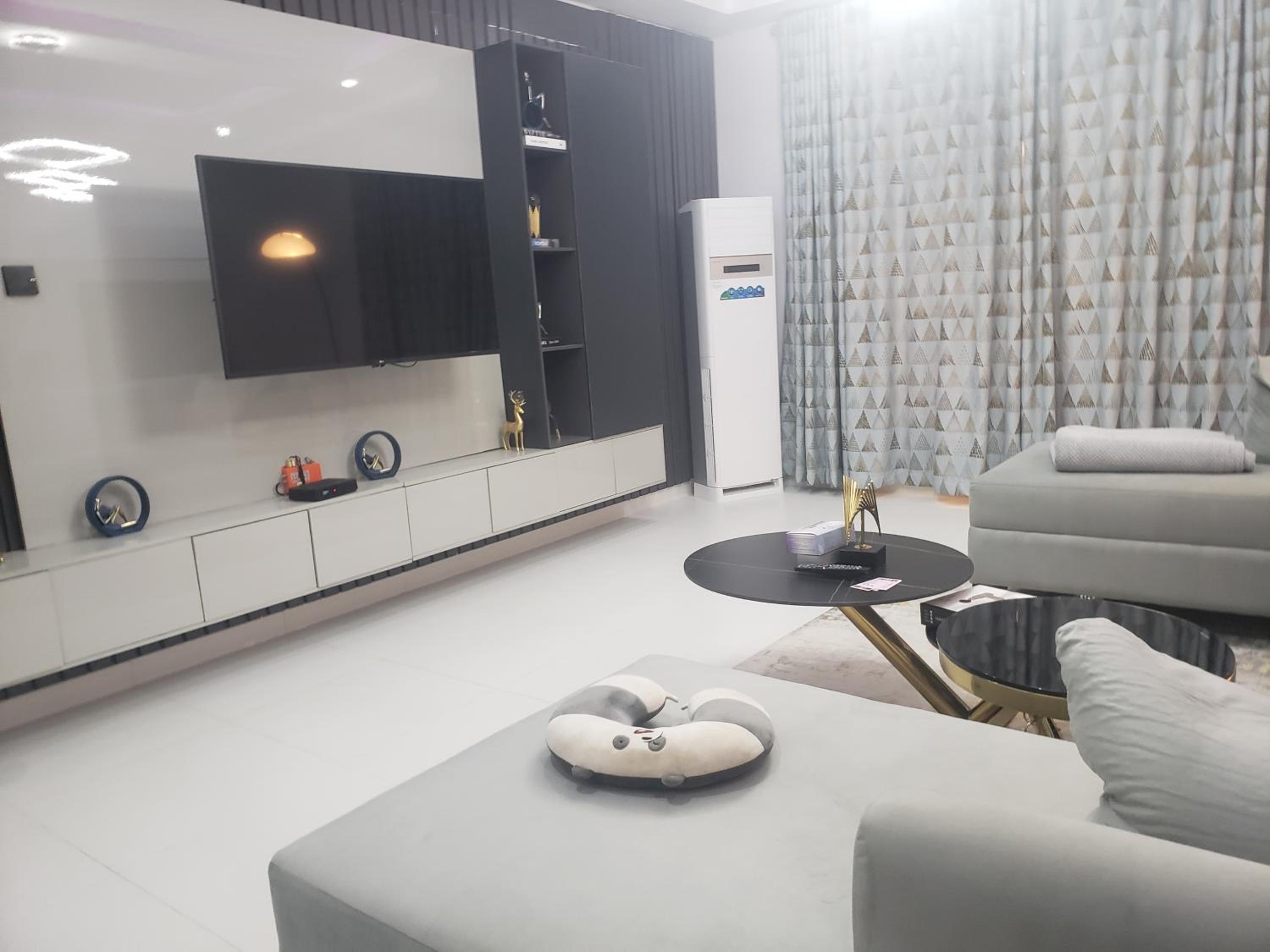 Shaunz apartments