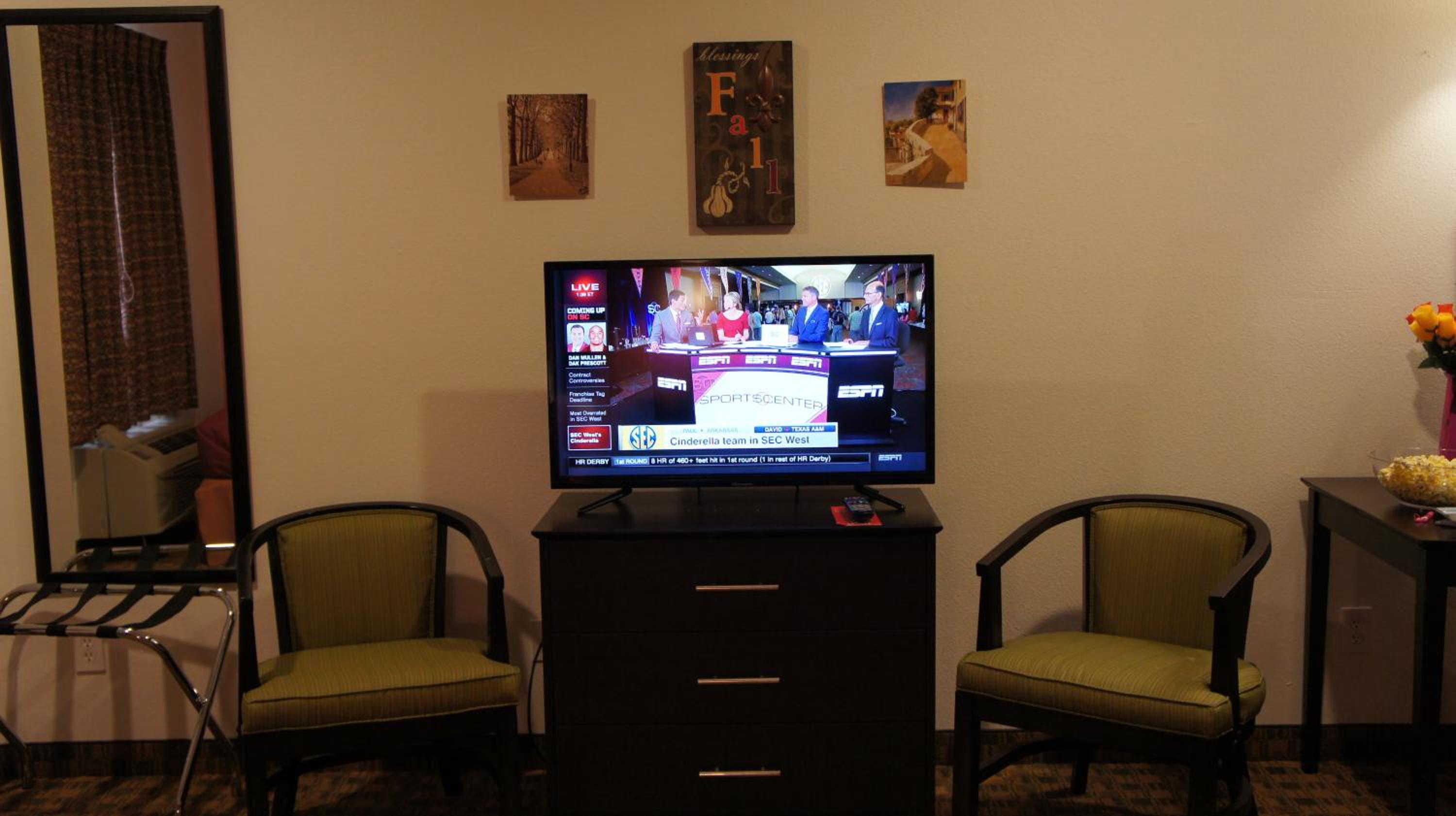 Lux Inn and Suites