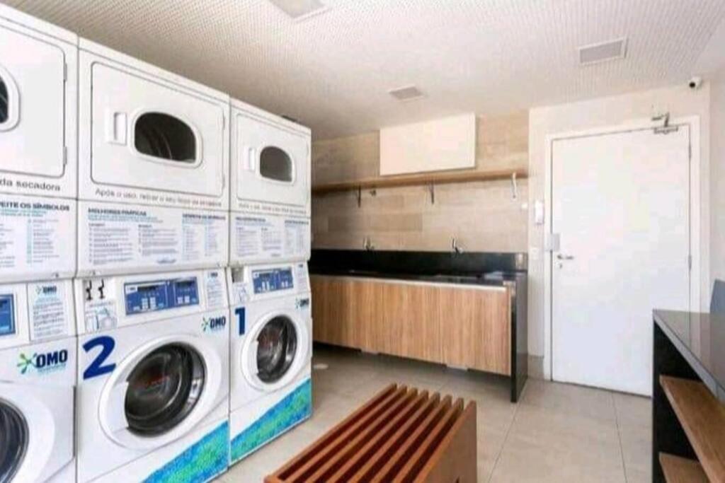 Studio Flex com garagem e piscina no centro de Sp