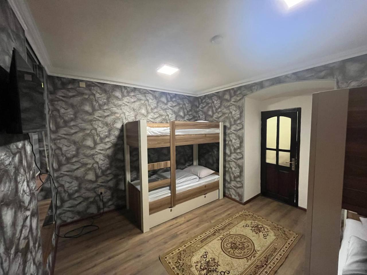 KING Hostel Center