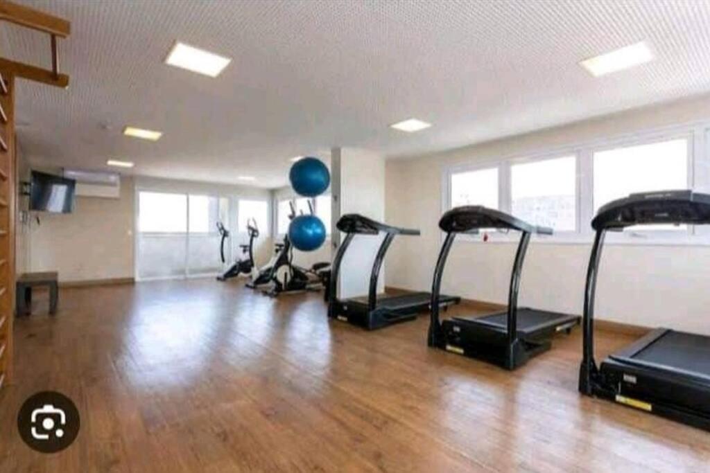 Studio Flex com garagem e piscina no centro de Sp