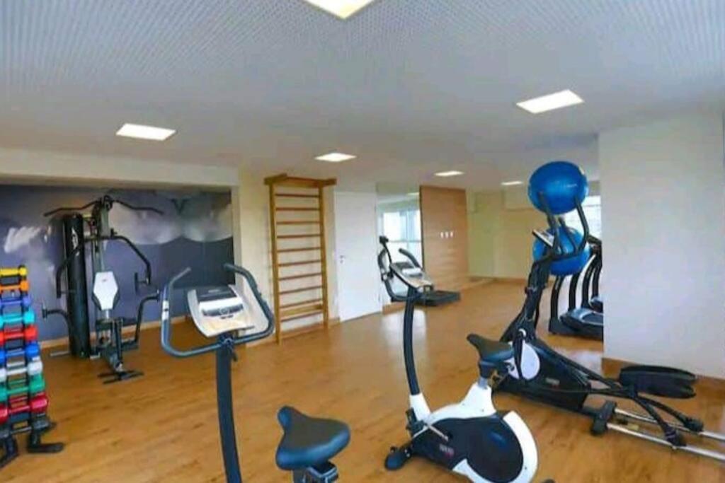 Studio Flex com garagem e piscina no centro de Sp