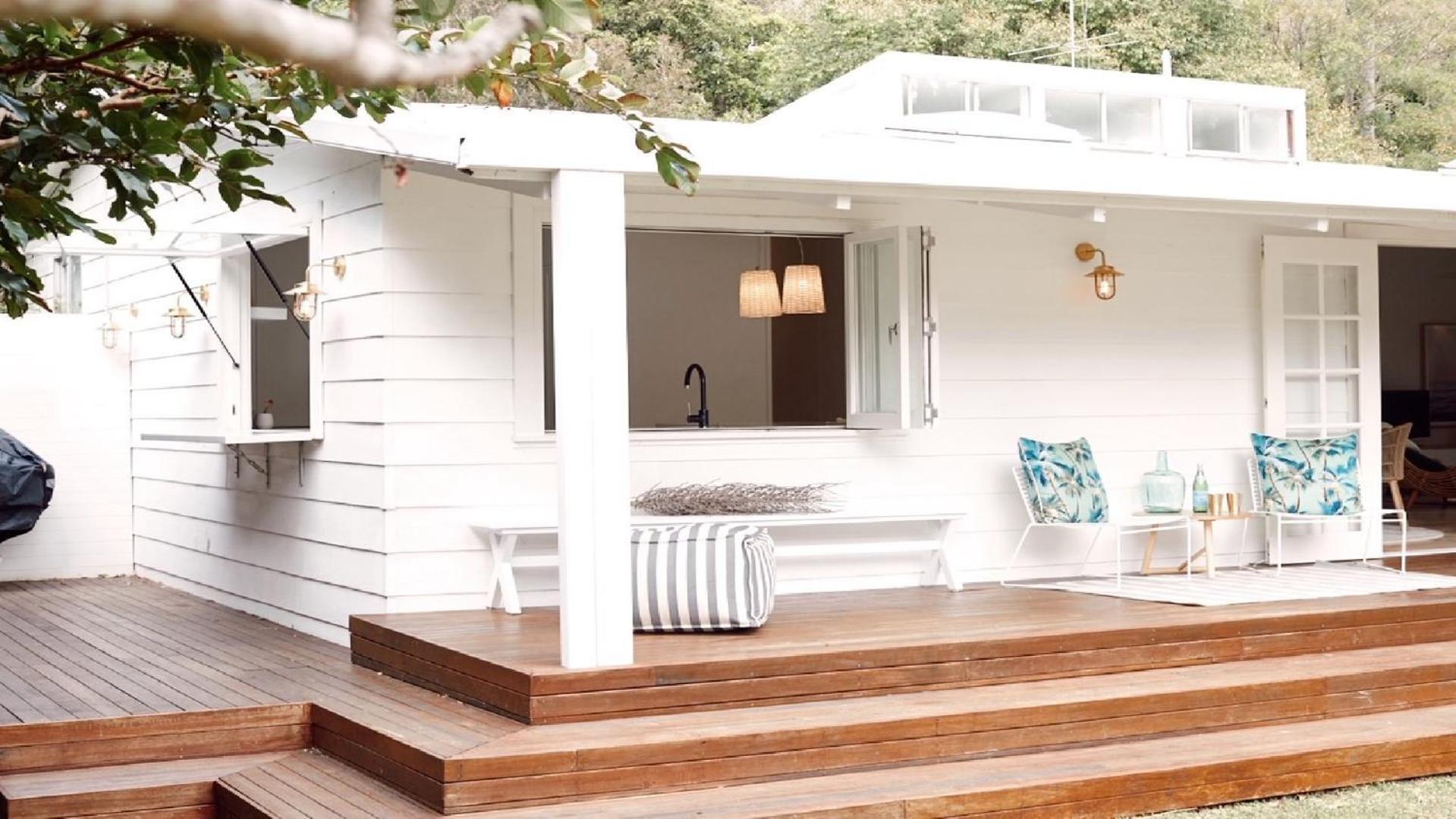 Pearl Beach Shack, walk to beach, pet friendly